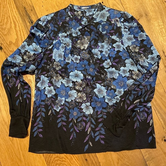 Elie Tahari Siobhan Floral Printed Silk Keyhole Blouse Dark Romantic Top M - Picture 2 of 10